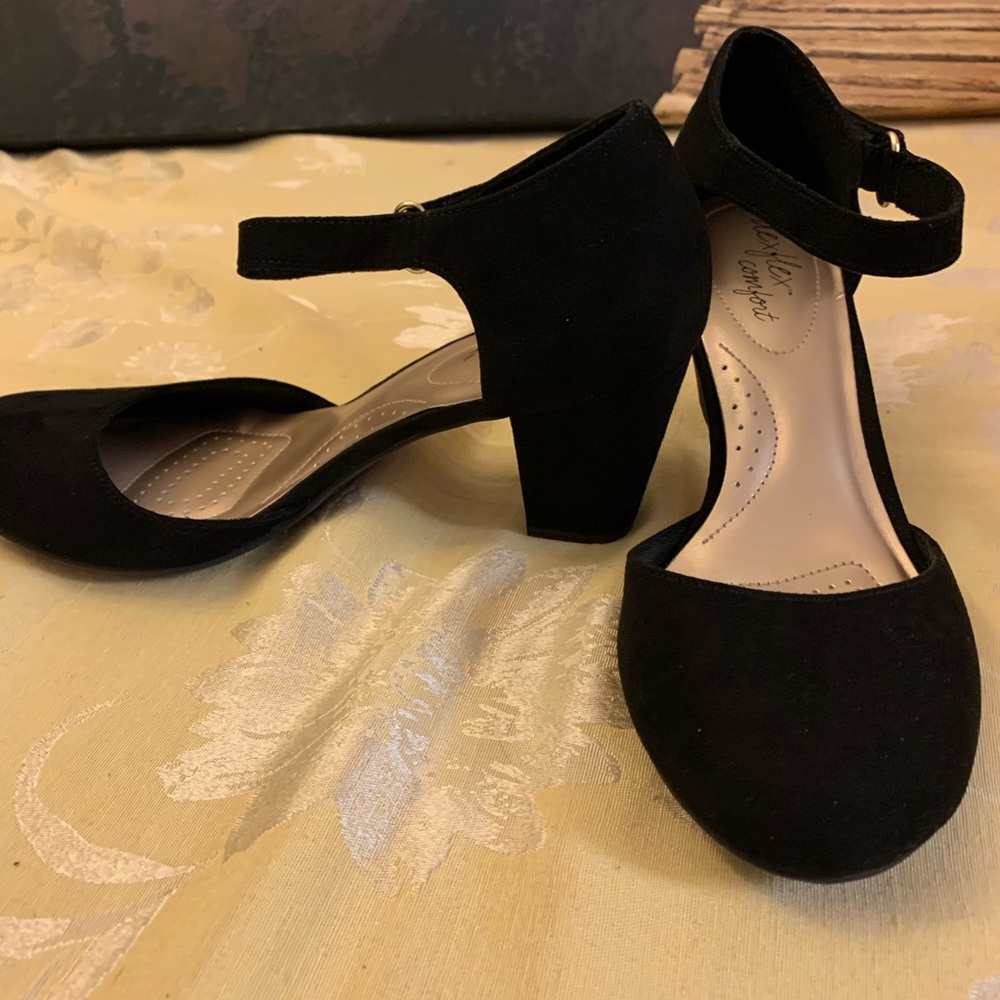 8.5 black heel
